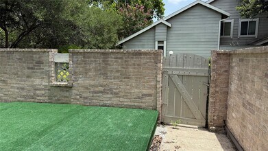 Building Photo - 12922 Wirevine Ln