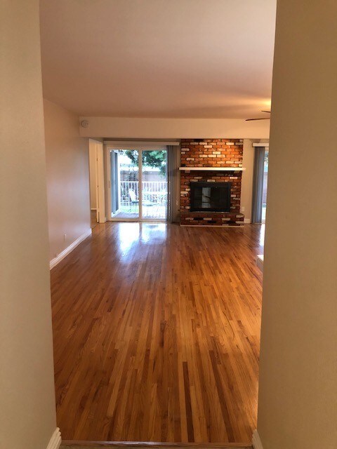 Building Photo - 537 Princeton Cir W