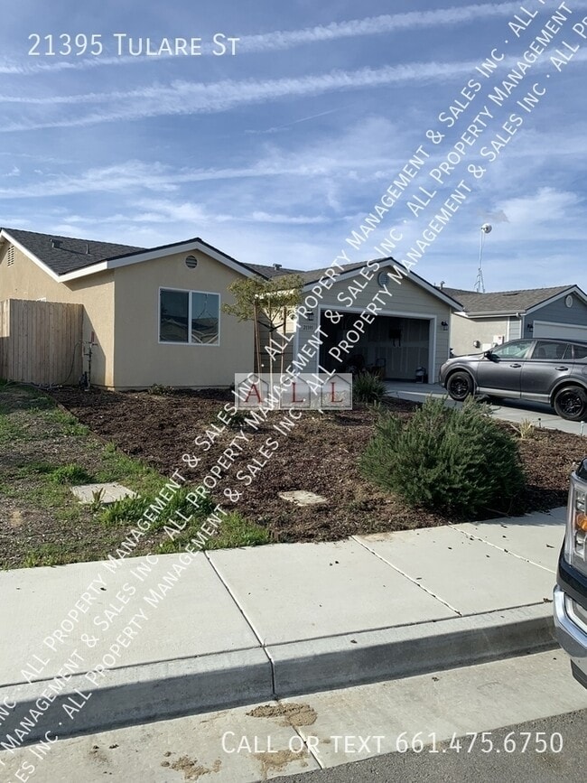 Building Photo - 21395 Tulare St