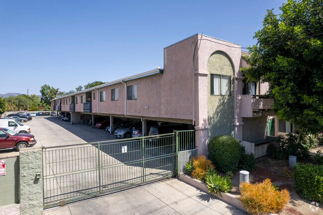 14801 Nordhoff St - Nordhoff Apartments