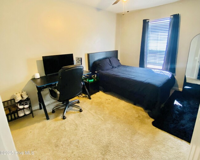 Foto del edificio - 2940 Mulberry Ln