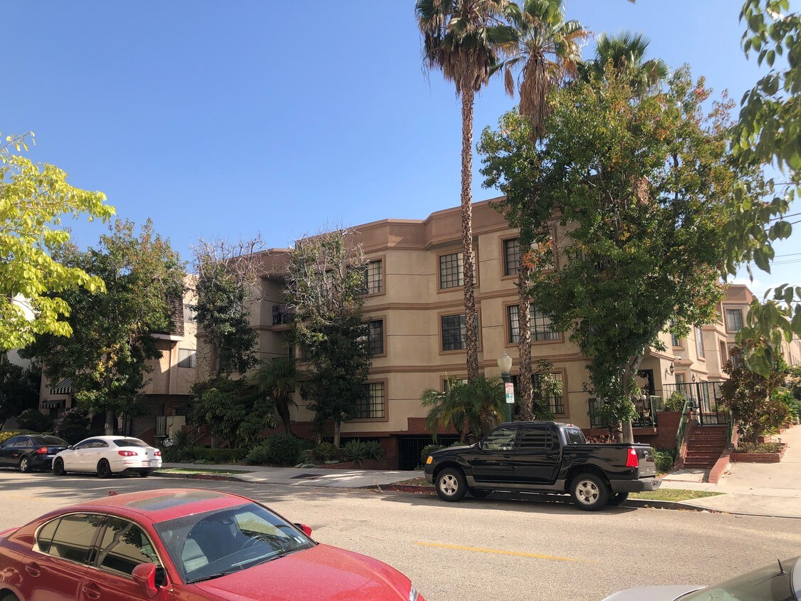 426 N Maryland Ave, Glendale, CA 91206 Condo for Rent in Glendale, CA