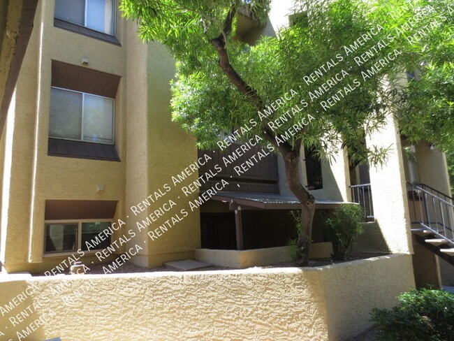 Building Photo - Remodeled Top to Bottom ! 1 Bed 1 Bath by ...