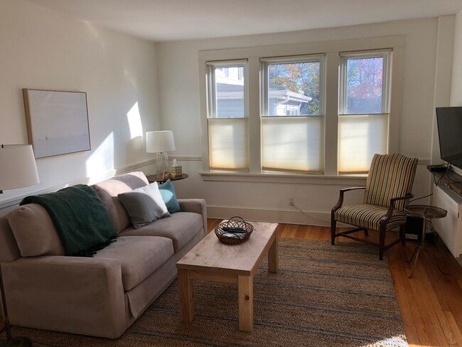 LIVING ROOM - 68 Orland St