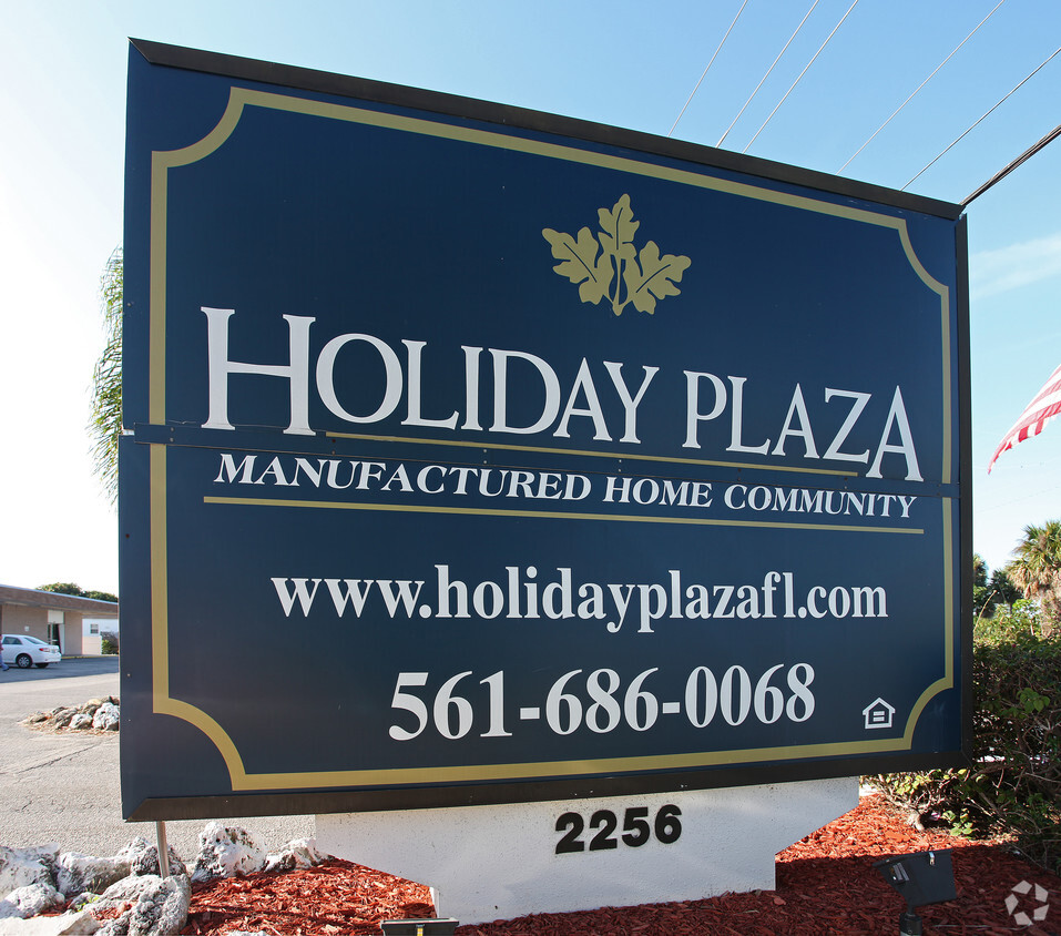 Foto del edificio - Holiday Plaza Manufactured Home Community