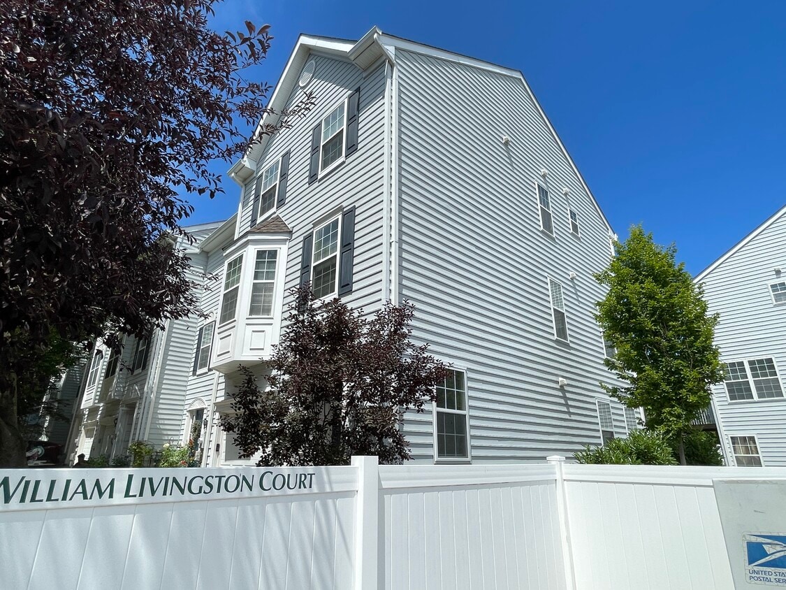 Primary Photo - 247 William Livingston Ct