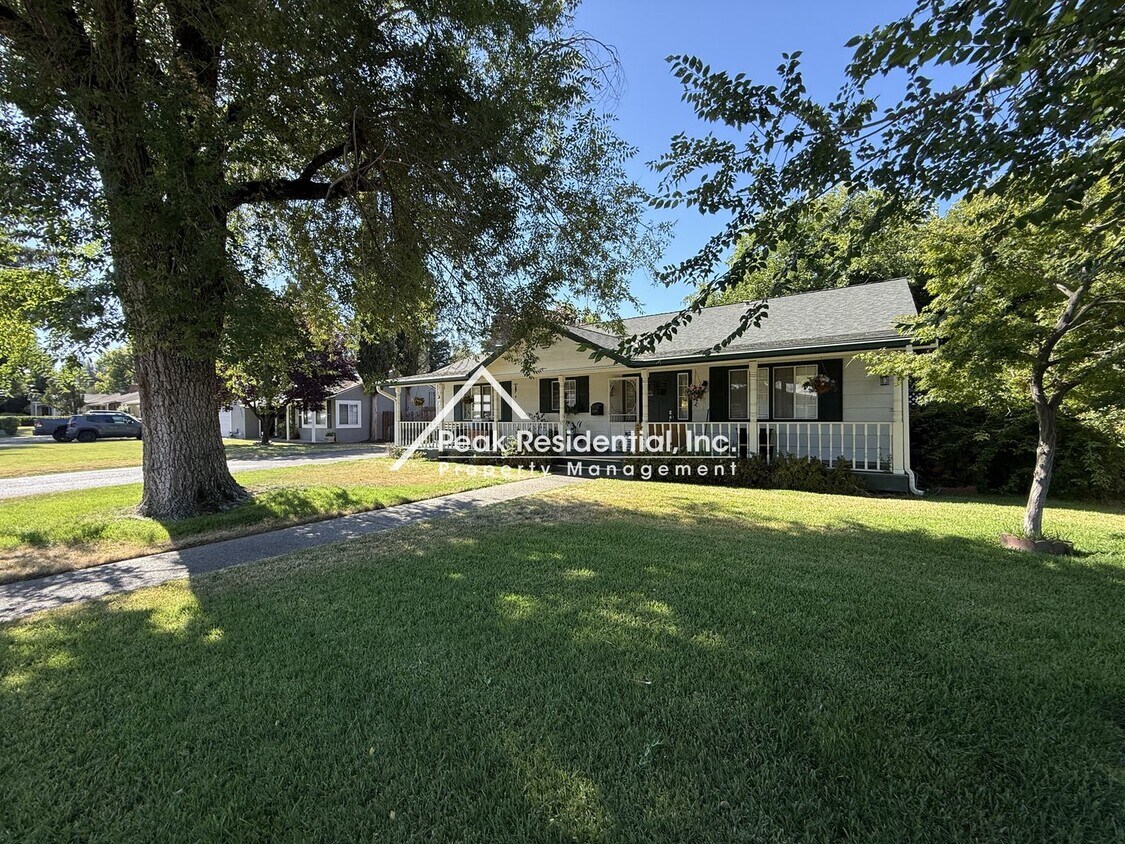 Building Photo - 4308 Ravenwood Ave