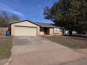 Building Photo - 1009 Lapwing Rd