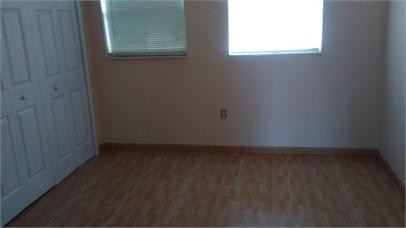 Building Photo - 807 Sky Lake Cir
