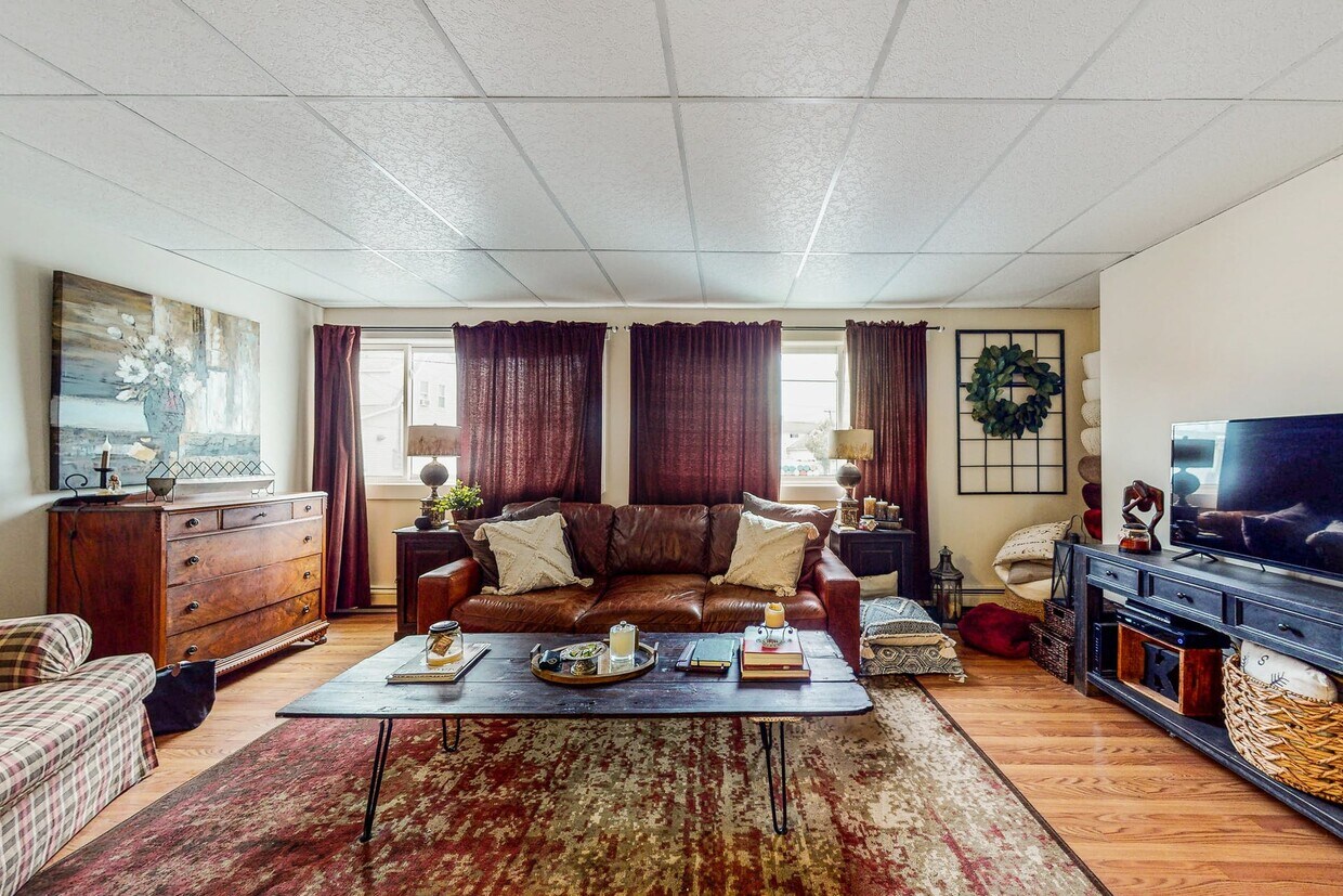 966 Shirley St, Winthrop, MA 02152 Apartments in Winthrop, MA