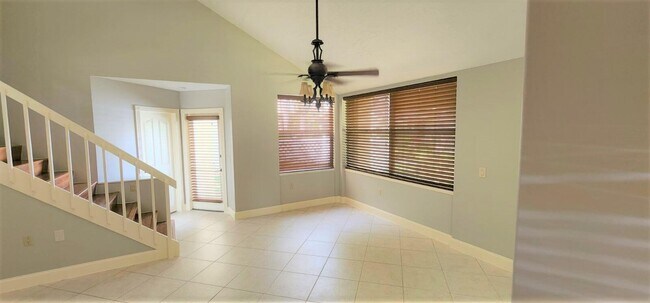Building Photo - 8108 Oakton Ct