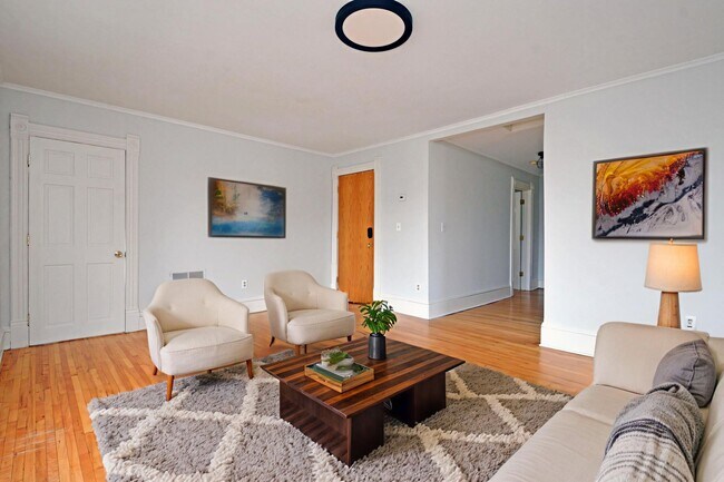 Foto del edificio - 920 22nd Ave NE