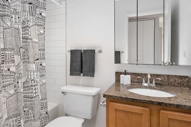 Foto del edificio - 777 S State St