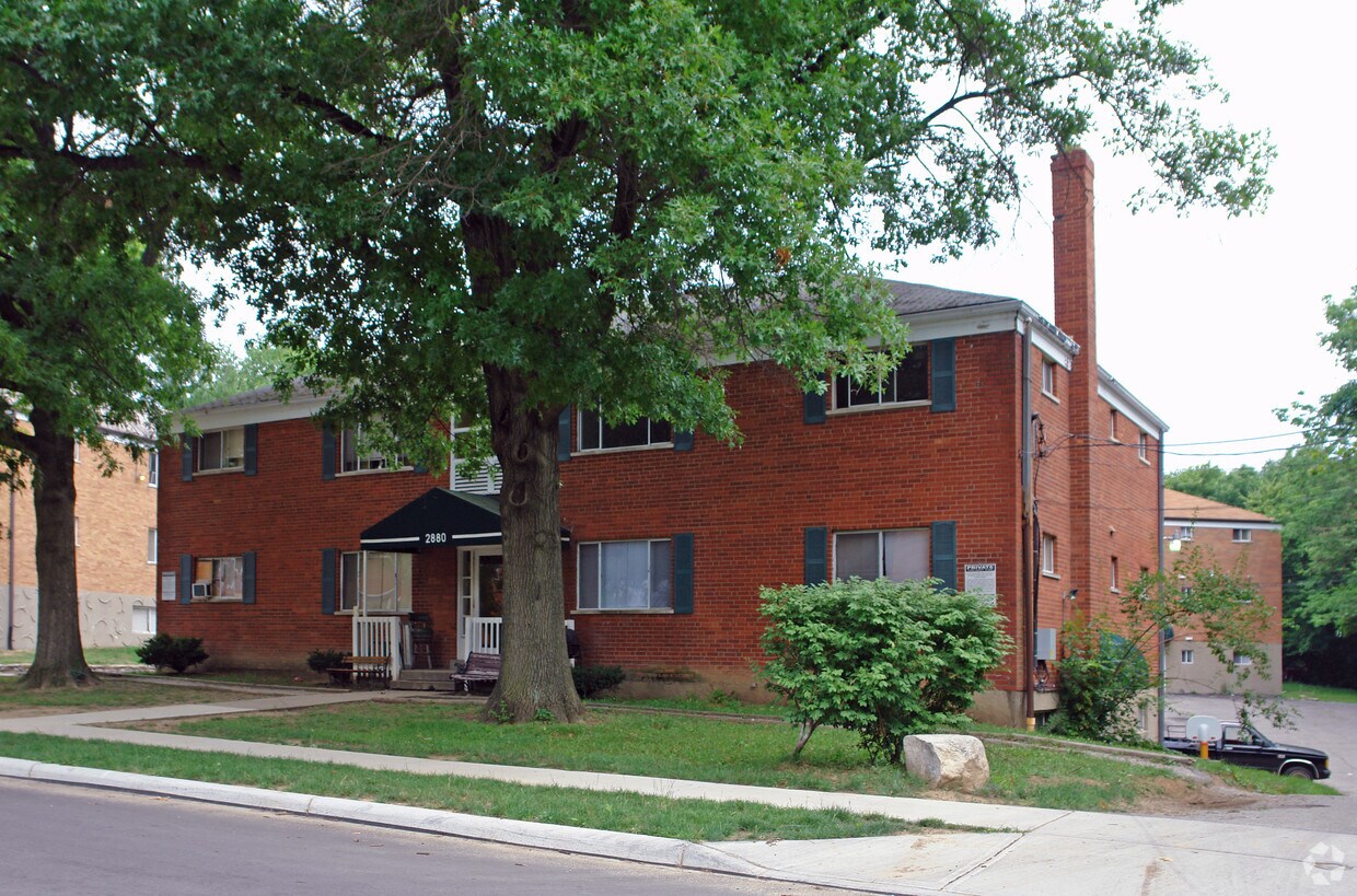 Primary Photo - Apple Place Apartments