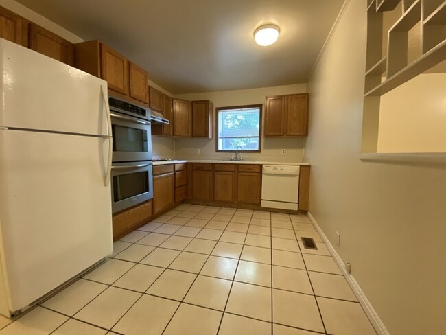 Foto del edificio - 319 E Kensington Ave