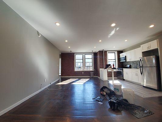 Foto principal - 3 bedroom in BRONX NY 10468