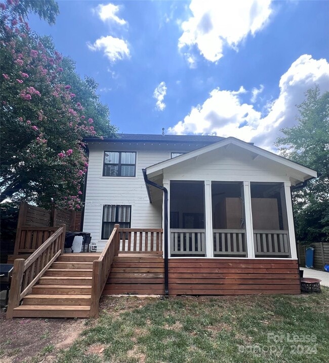 Building Photo - 1215 Louise Ave