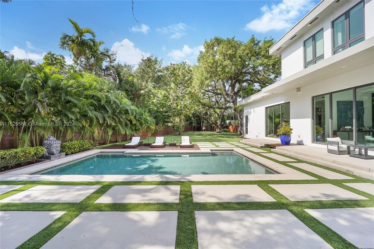 Foto principal - 56 Samana Dr