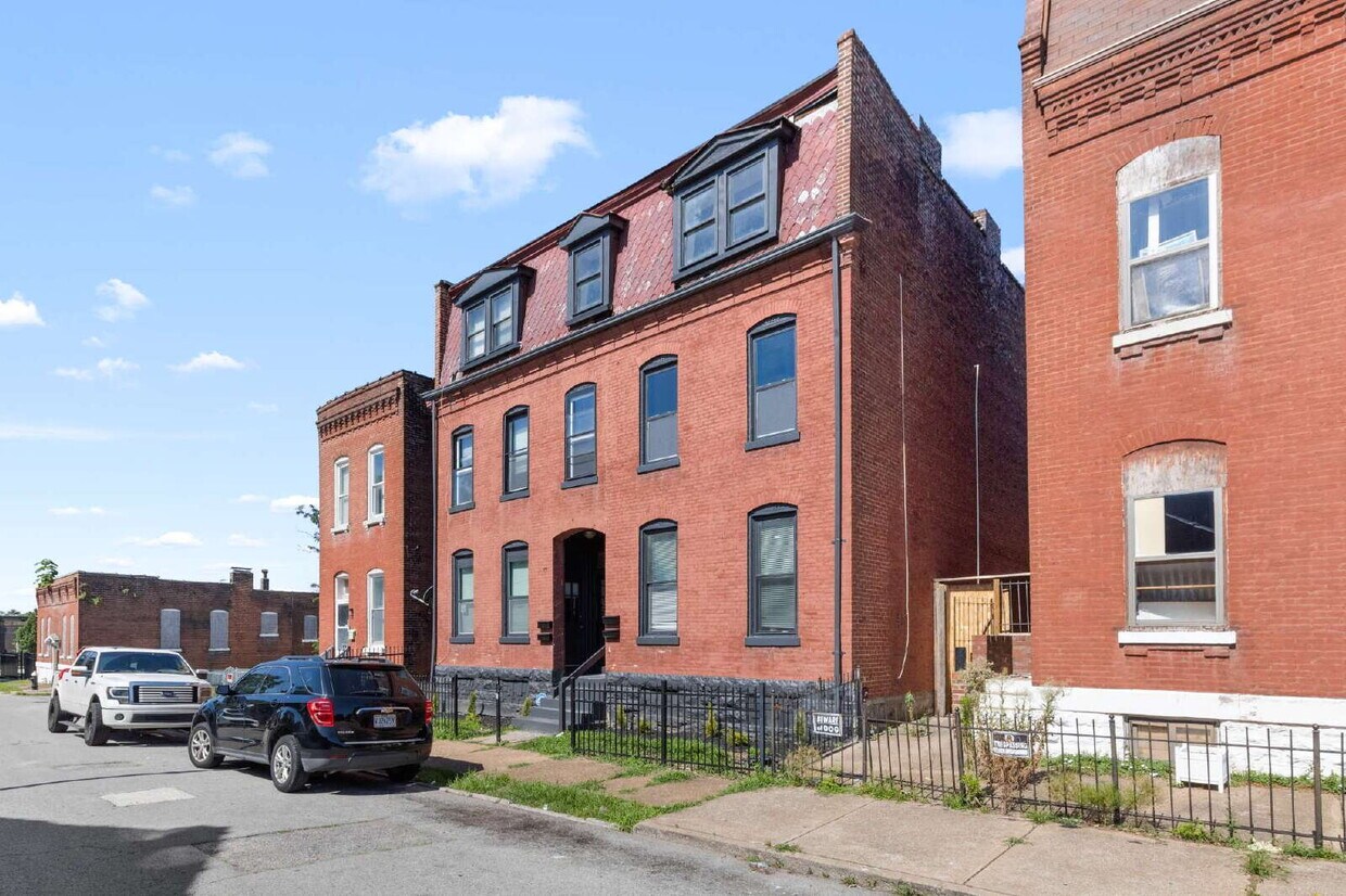 Primary Photo - Live in Style – 1BR Townhouse in McKinley ...