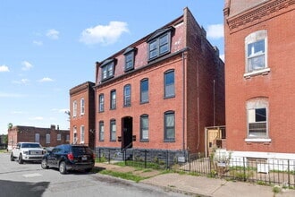 Building Photo - 2317 Indiana Ave