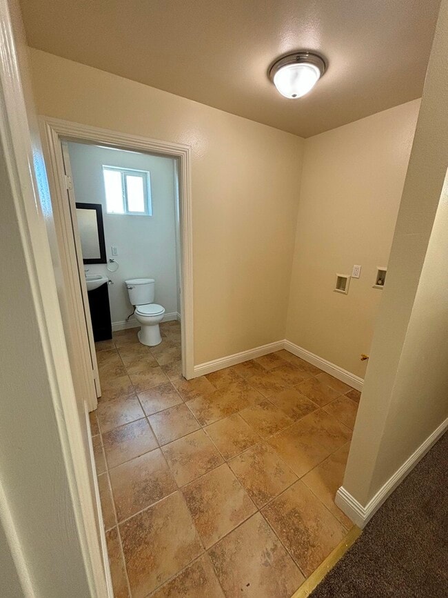 Foto del edificio - 739 E 79th St