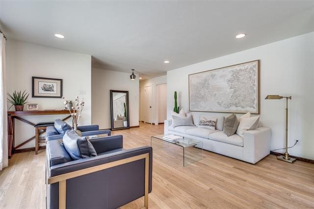 Foto del edificio - 6762 Inverness Ln