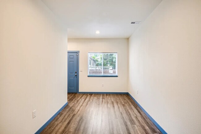 Foto del edificio - 4783 NE 108th Ave