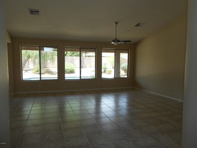 Foto del edificio - 7232 E Wing Shadow Rd