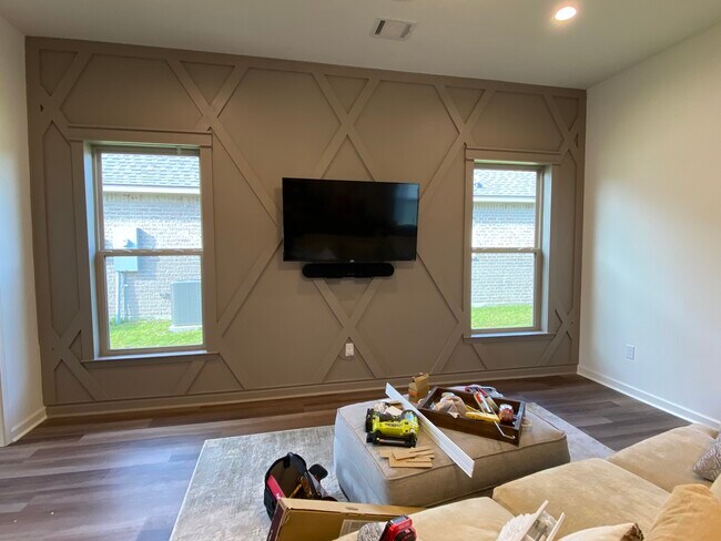 Building Photo - 1241 Rustic Pine Dr