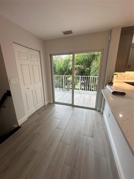 Foto del edificio - 445 NE 1st St