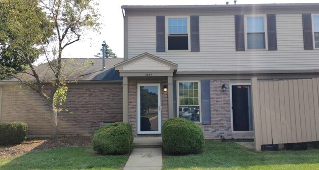 Foto del edificio - 3054 Forest Creek Ct