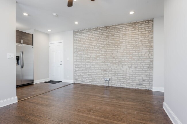 Foto del edificio - 1436 W Farragut Ave