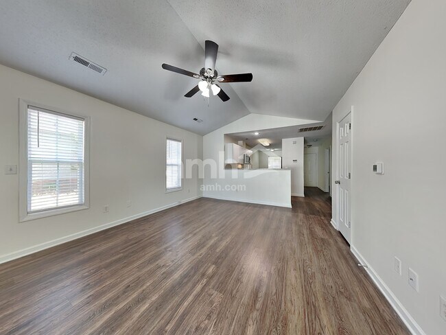 Building Photo - 100 Exeter Court