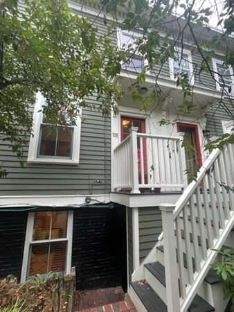 Building Photo - 105 Pleasant St