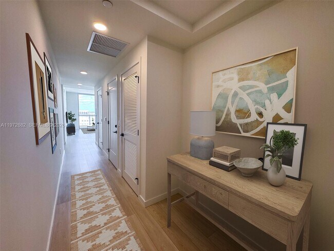 Foto del edificio - 333 N New River Dr E