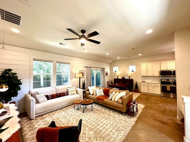 Foto del edificio - 1307 Fort Branch Blvd