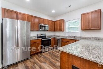 Building Photo - 412 Melshire Ct