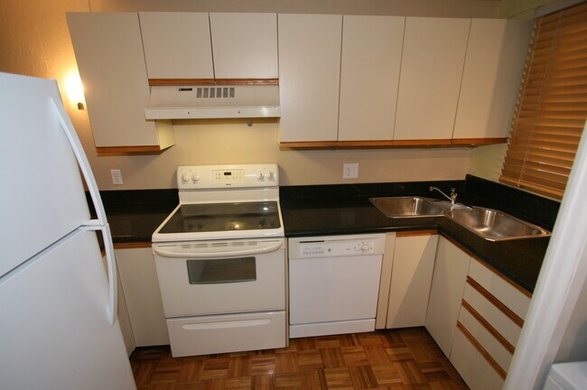 Cocina - 2201 Pearl St