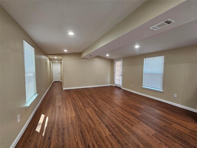 Building Photo - 114 Maha Dr