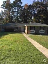 Building Photo - 3818 Leane Dr