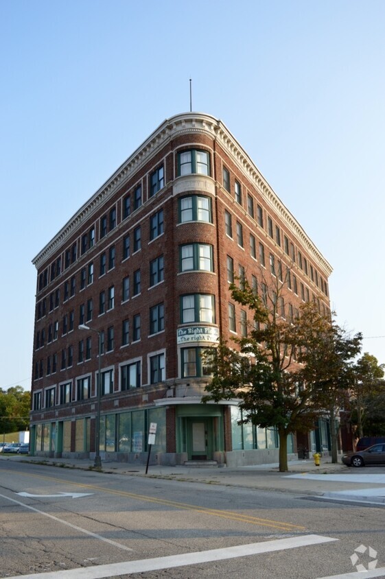 The Meeting House At Fidelity - Apartments in Benton Harbor, MI ...