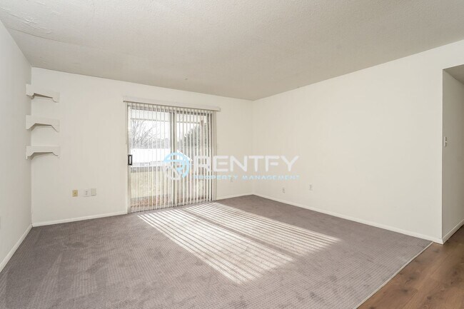 Foto del edificio - 2205 Sunderland Rd