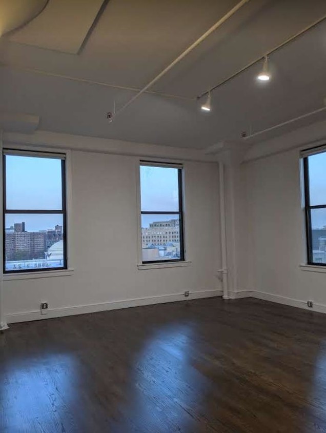 Primary Photo - 233 Schermerhorn Street