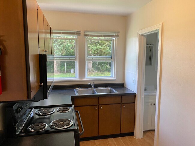 Foto del edificio - Coming Soon! - 1 BED 1 BATH
