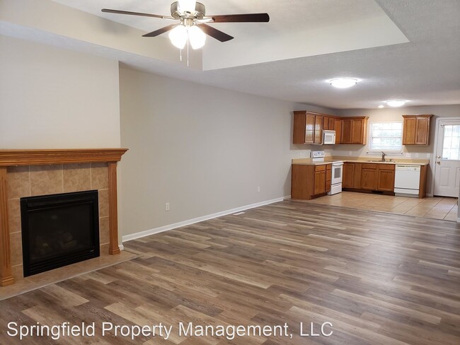 Foto del edificio - 3 br, 2 bath House - 2101 South Oak Grove