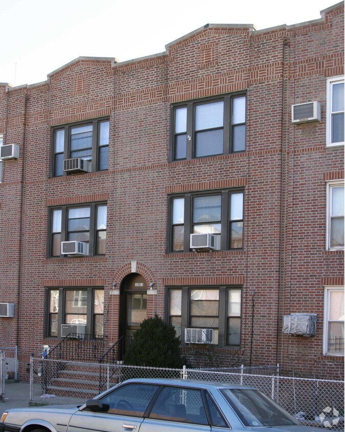 Primary Photo - 3043 49th St