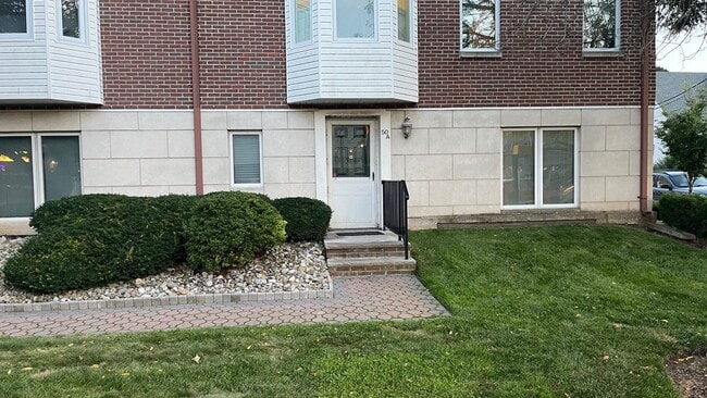 Building Photo - 50 E Blackwell St