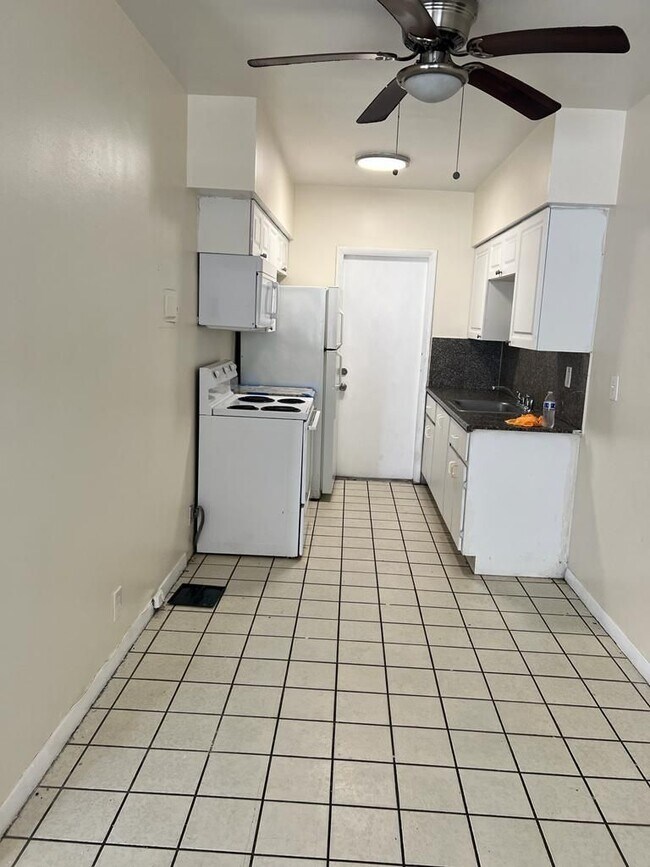 Photo - 11870 NE 16th Ave (Miami, FL) Apartment
