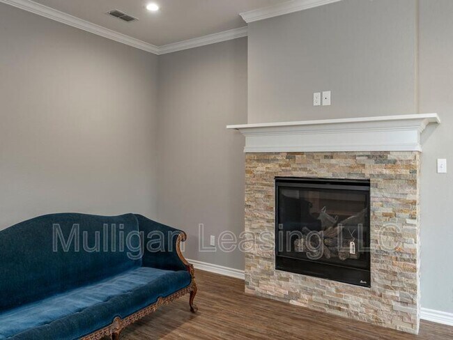 Building Photo - 314 Alta St