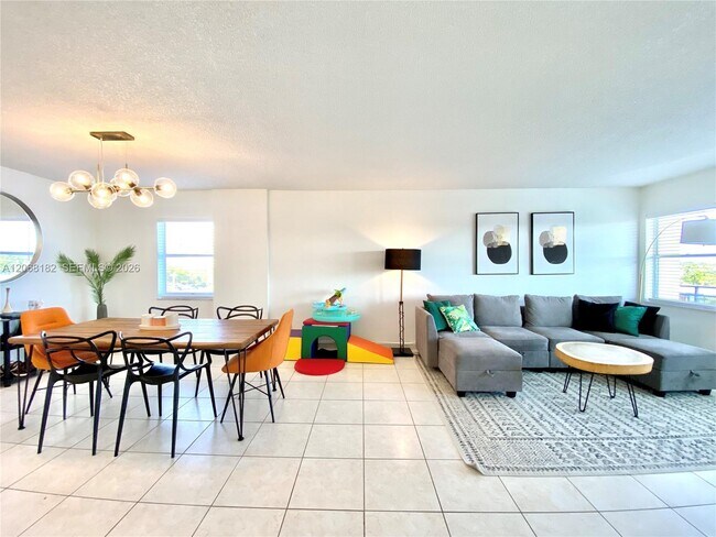 Foto del edificio - 401 Golden Isles Dr